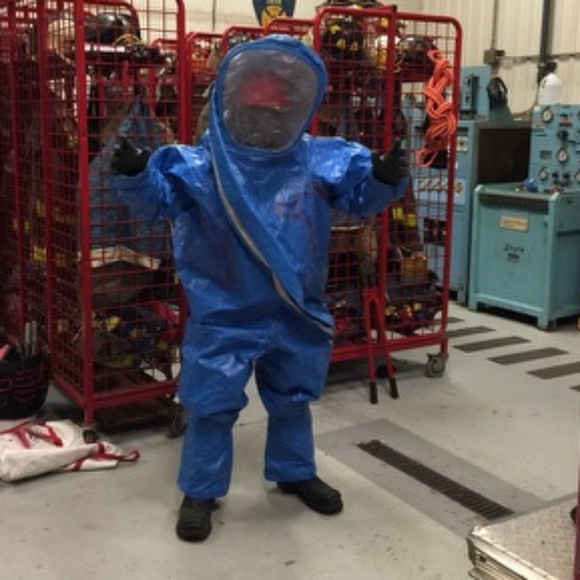 Meet your Posher, Junior - Picture 2 of 4